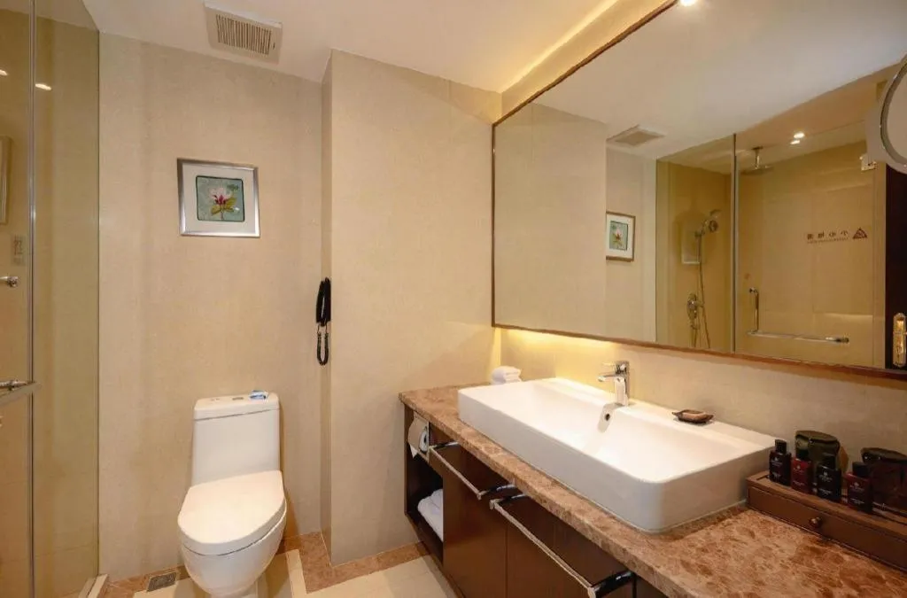 Sky World Hotel Qingdao