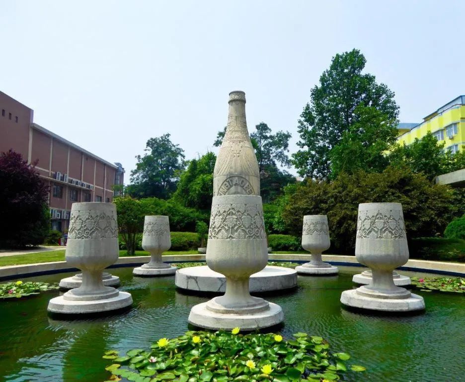 Sky World Hotel Qingdao