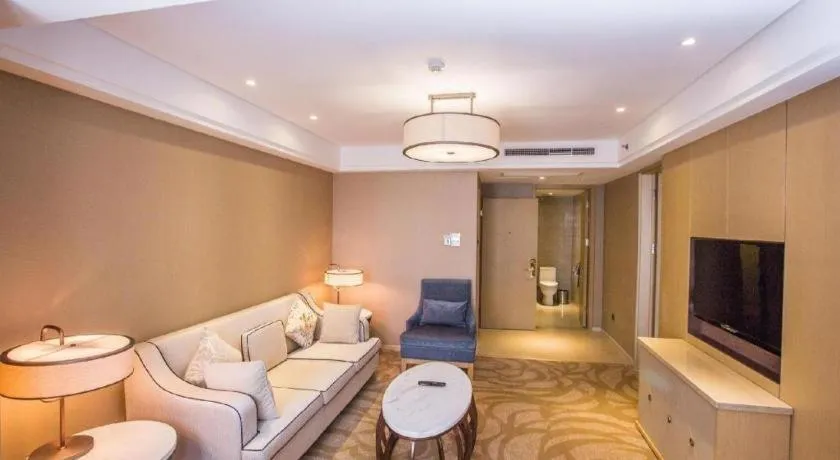 Sky World Hotel Qingdao