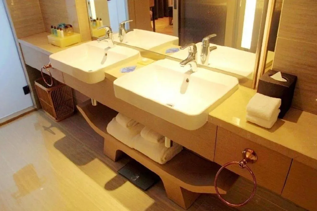 Sky World Hotel Qingdao