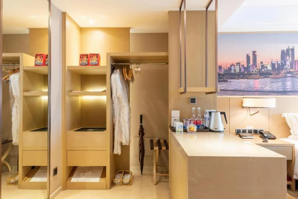 Sky World Hotel Qingdao