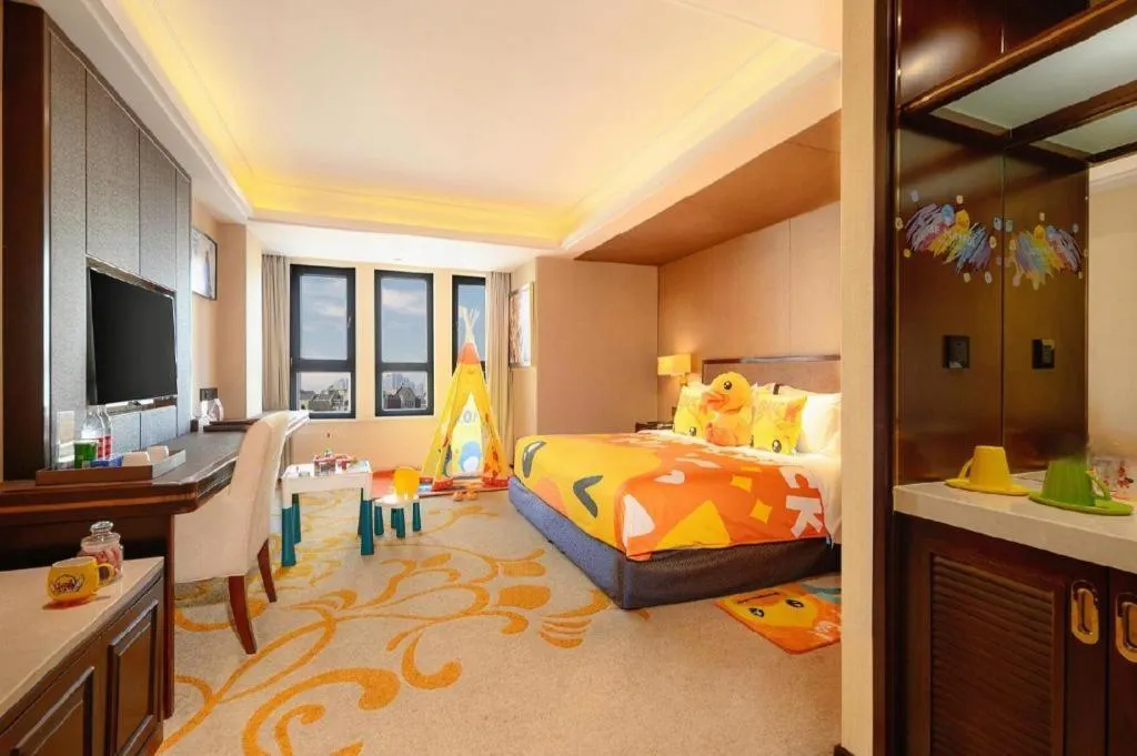 Bed in Sky World Hotel Qingdao