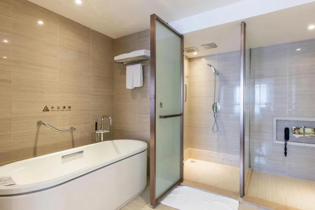 Sky World Hotel Qingdao