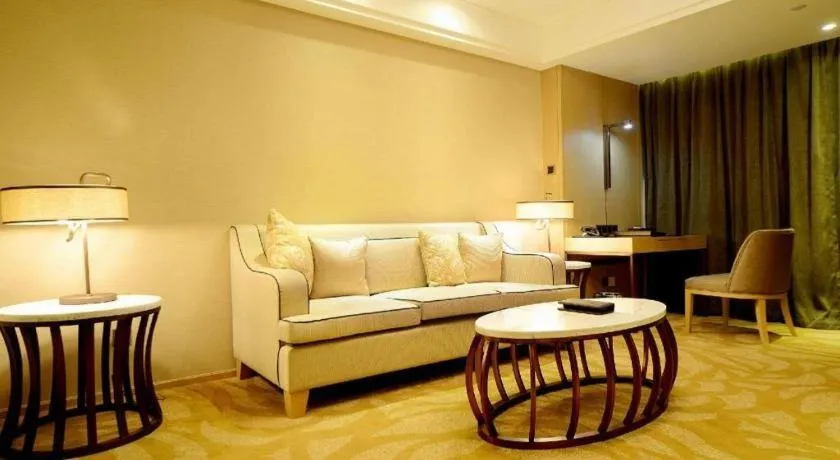 Sky World Hotel Qingdao