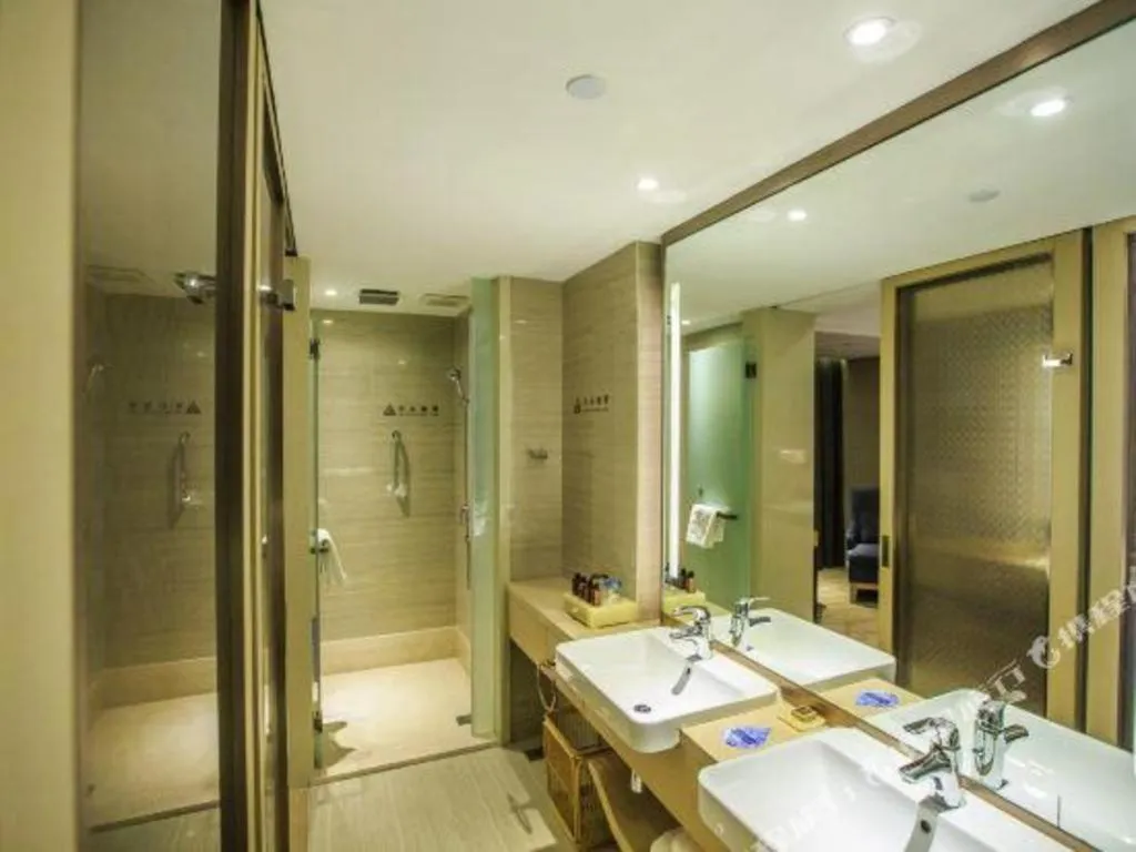 Sky World Hotel Qingdao