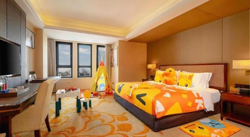 Bed in Sky World Hotel Qingdao