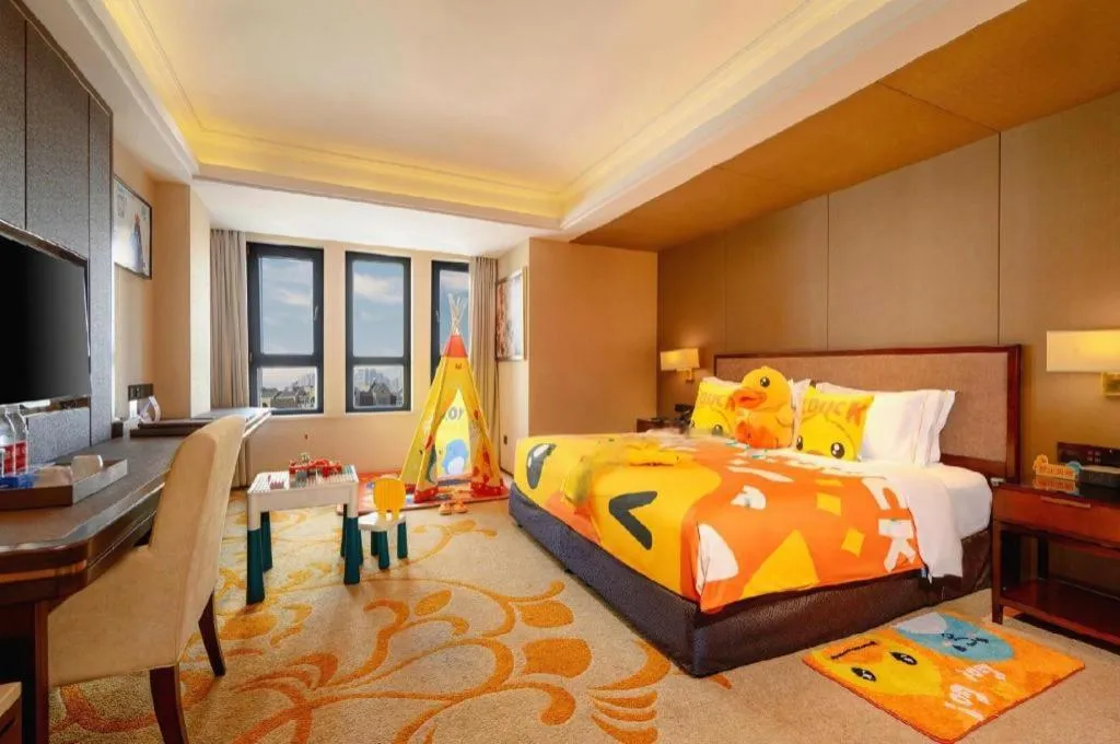 Bed in Sky World Hotel Qingdao