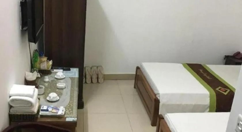 Bed in khach san phuong dong