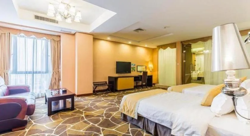 Bed in Foshan Nanhai Huifeng Holiday Hotel