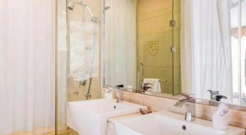 Foshan Nanhai Huifeng Holiday Hotel