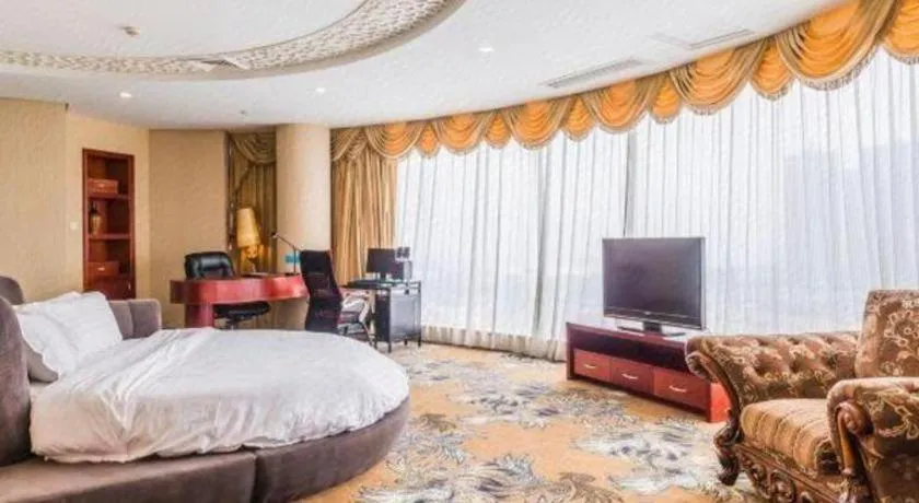 Bed in Foshan Nanhai Huifeng Holiday Hotel