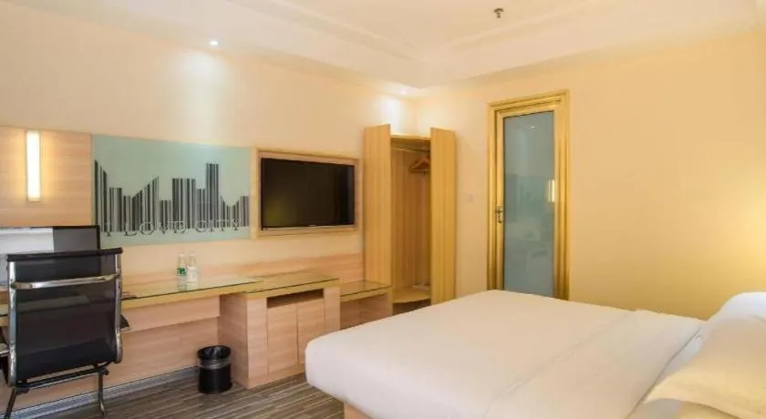 Bed in City Comfort Inn Liuzhou Chengzhong Wanda Plaza