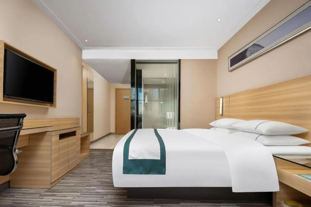 Bed in City Comfort Inn Liuzhou Chengzhong Wanda Plaza