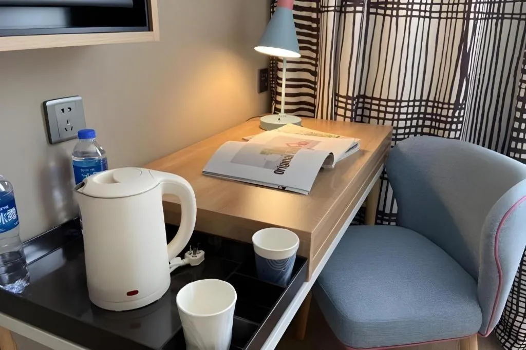 Bed in Home Inn Neo Shanghai Railway Station