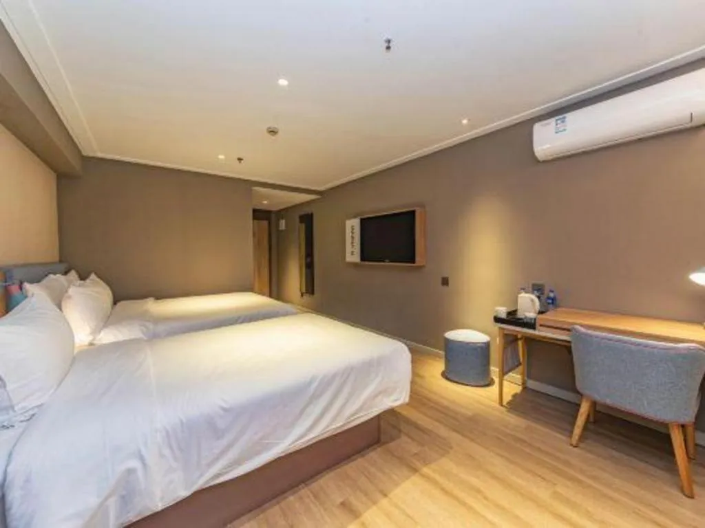 Bed in Home Inn Neo Shanghai Railway Station