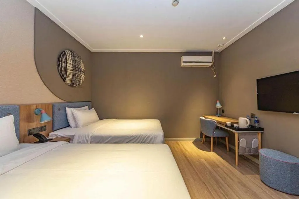 Bed in Home Inn Neo Shanghai Railway Station