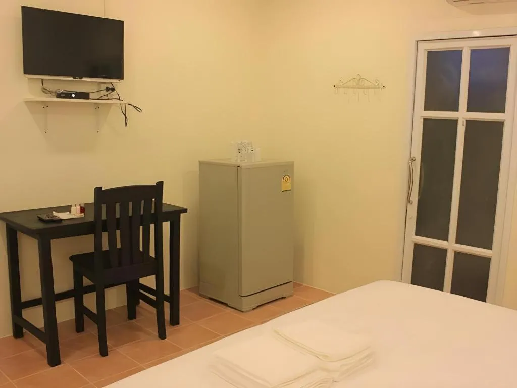 Bed in Le Bar Tarry Hotel