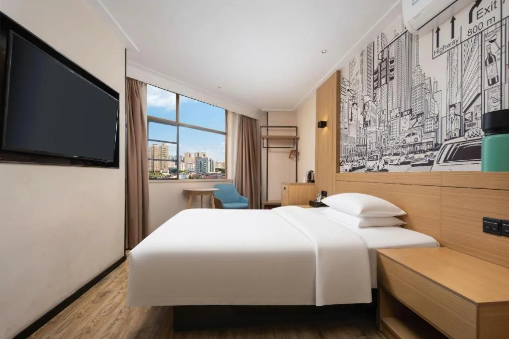 Bed in City Comfort Inn Wuhan Hanyang Street Caidian Square Metro Station