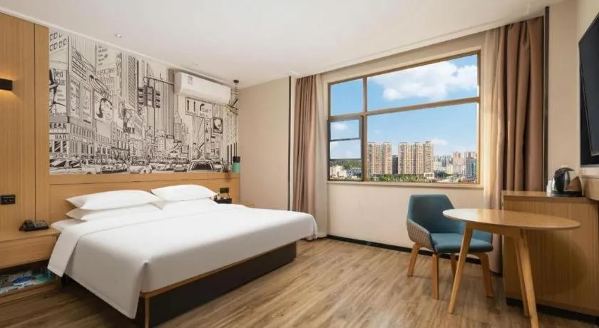 Bed in City Comfort Inn Wuhan Hanyang Street Caidian Square Metro Station