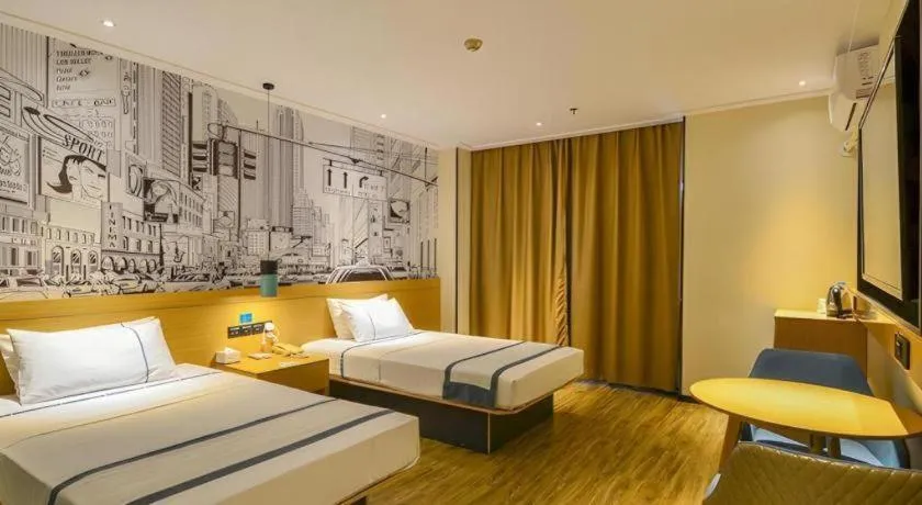 Bed in City Comfort Inn Wuhan Hanyang Street Caidian Square Metro Station