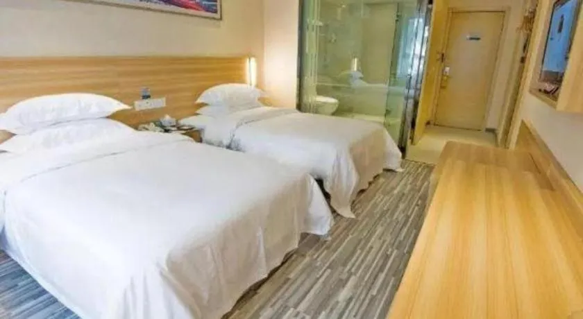 Bed in City Comfort Inn Wuhan Hanyang Street Caidian Square Metro Station