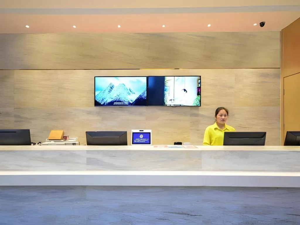 City Comfort Inn Wuhan Hanyang Street Caidian Square Metro Station