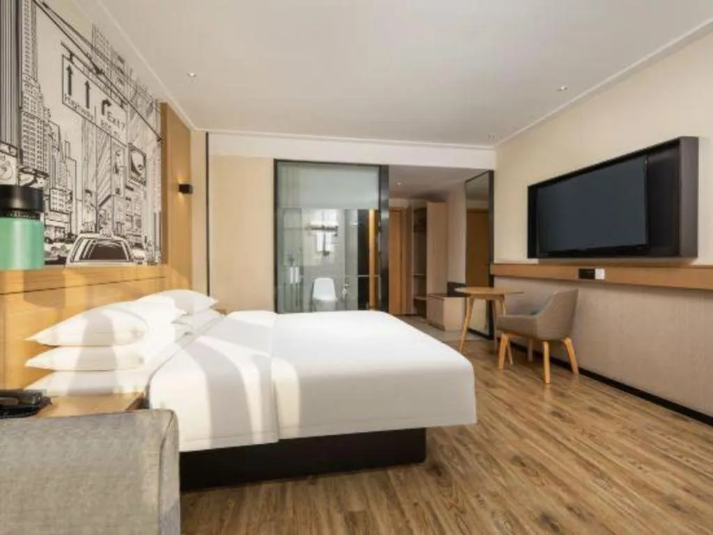 Bed in City Comfort Inn Wuhan Hanyang Street Caidian Square Metro Station