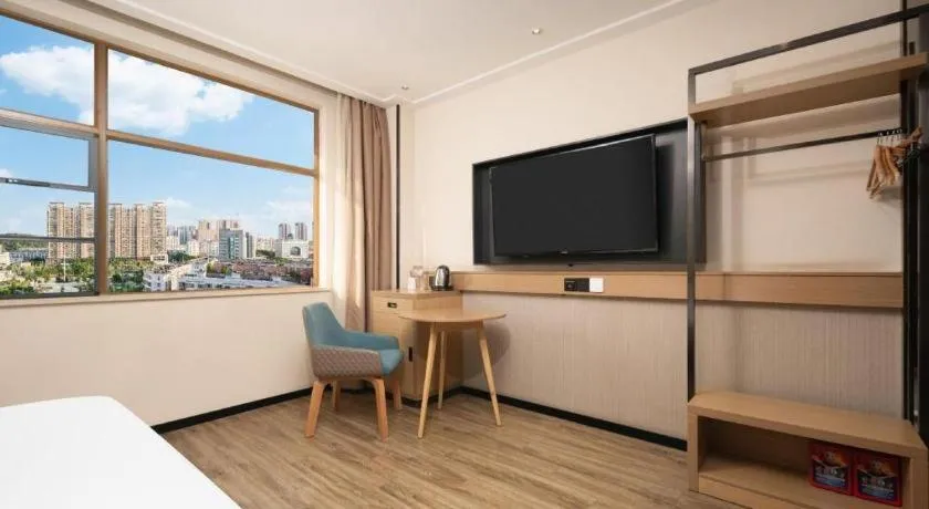 Bed in City Comfort Inn Wuhan Hanyang Street Caidian Square Metro Station