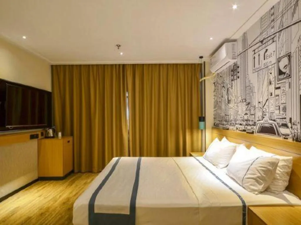 Bed in City Comfort Inn Wuhan Hanyang Street Caidian Square Metro Station