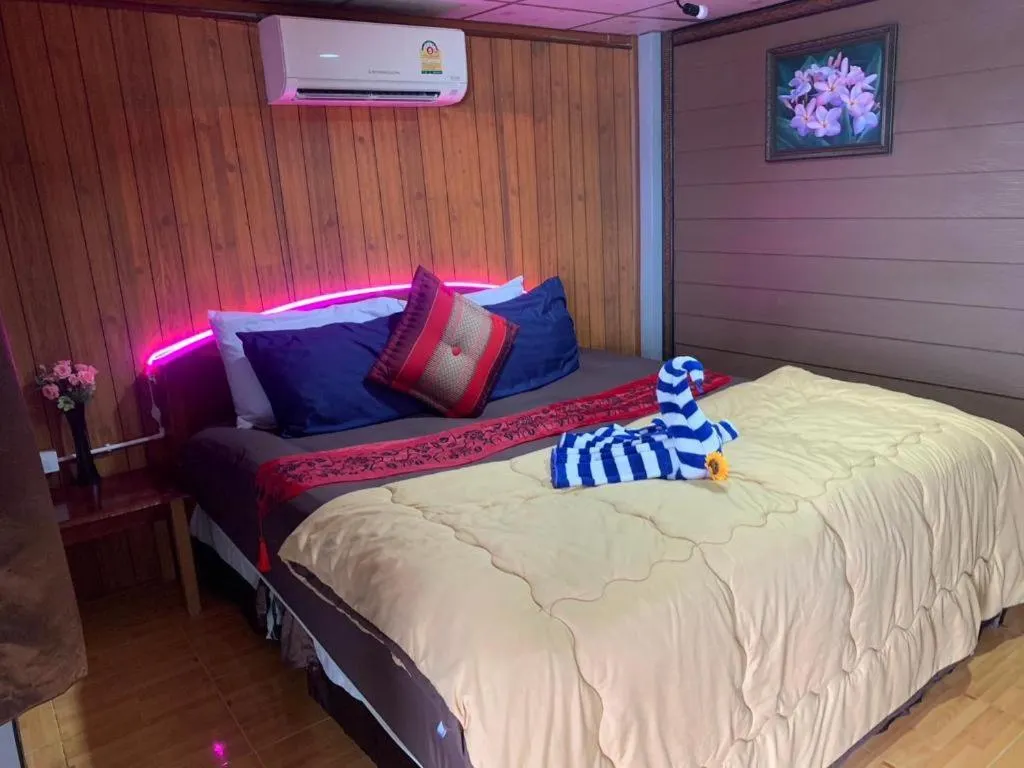 Bed in Wanghin Bungalow