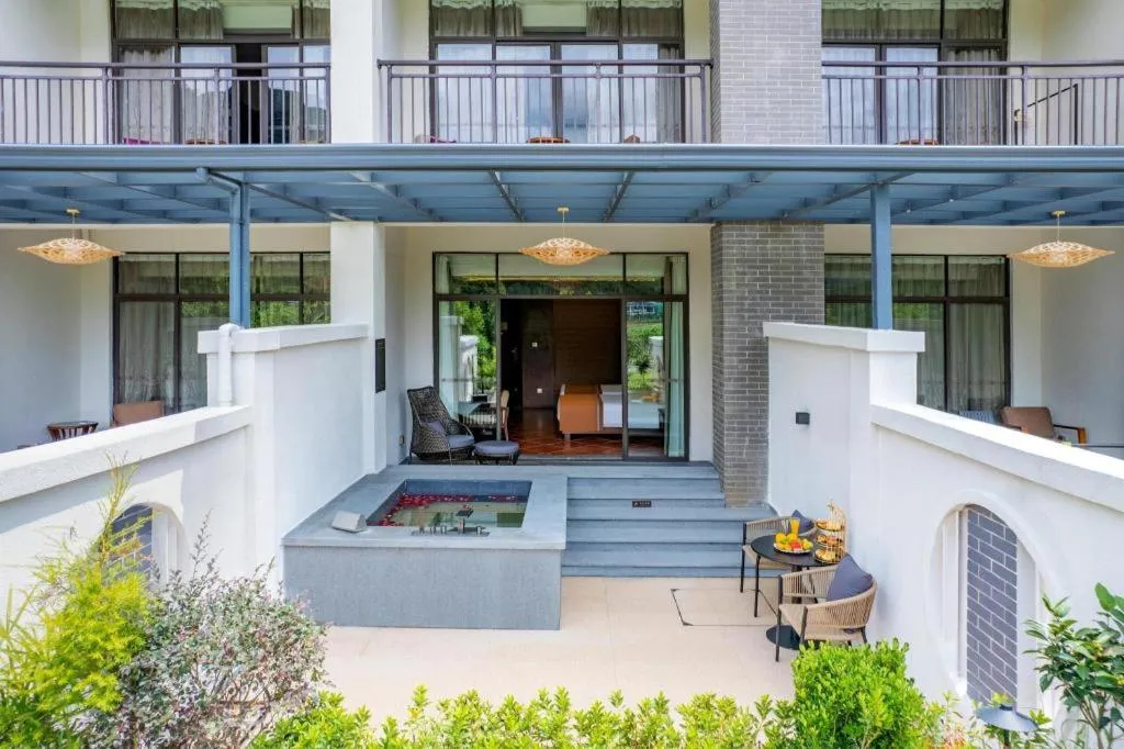 LN Dongfang Hot Spring Resort