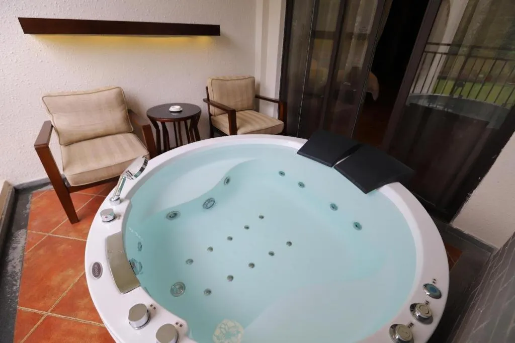 LN Dongfang Hot Spring Resort