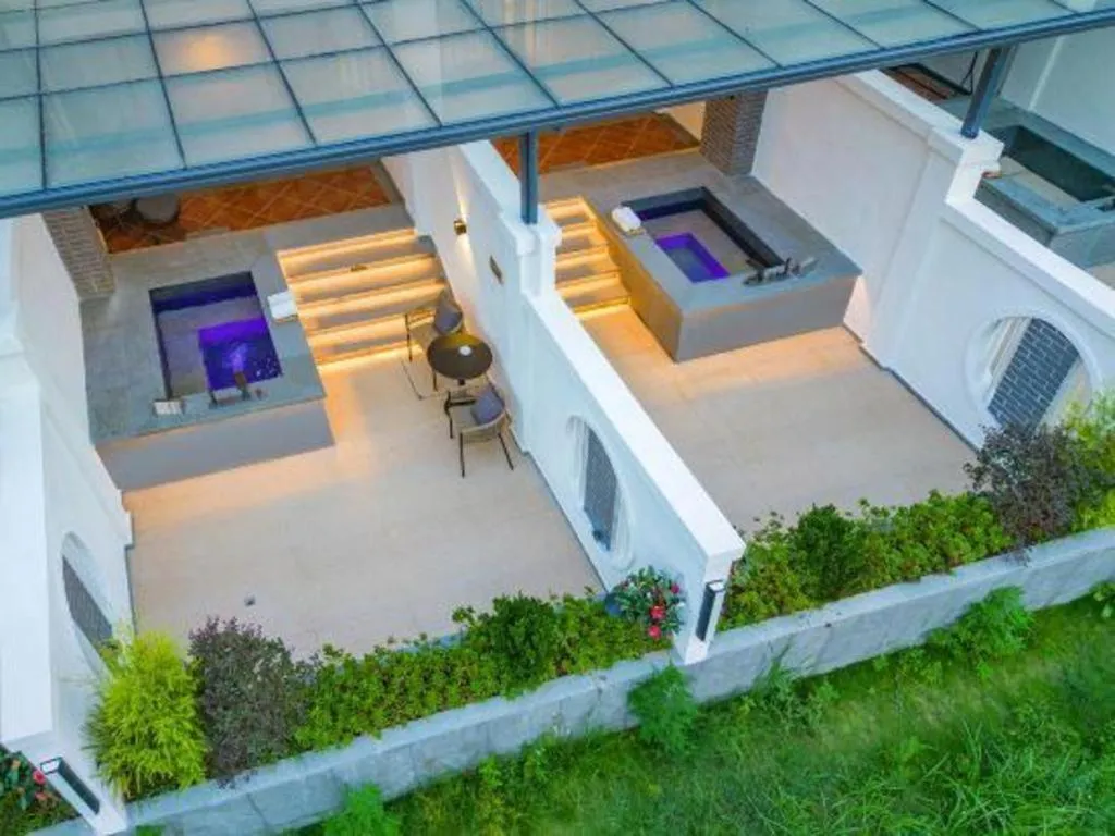 LN Dongfang Hot Spring Resort