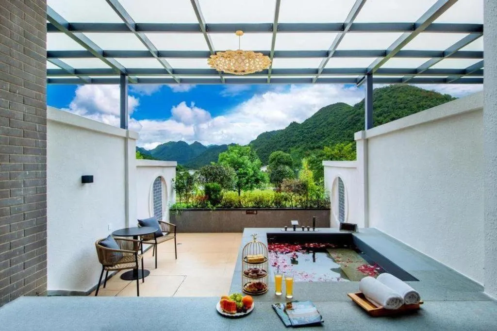 LN Dongfang Hot Spring Resort