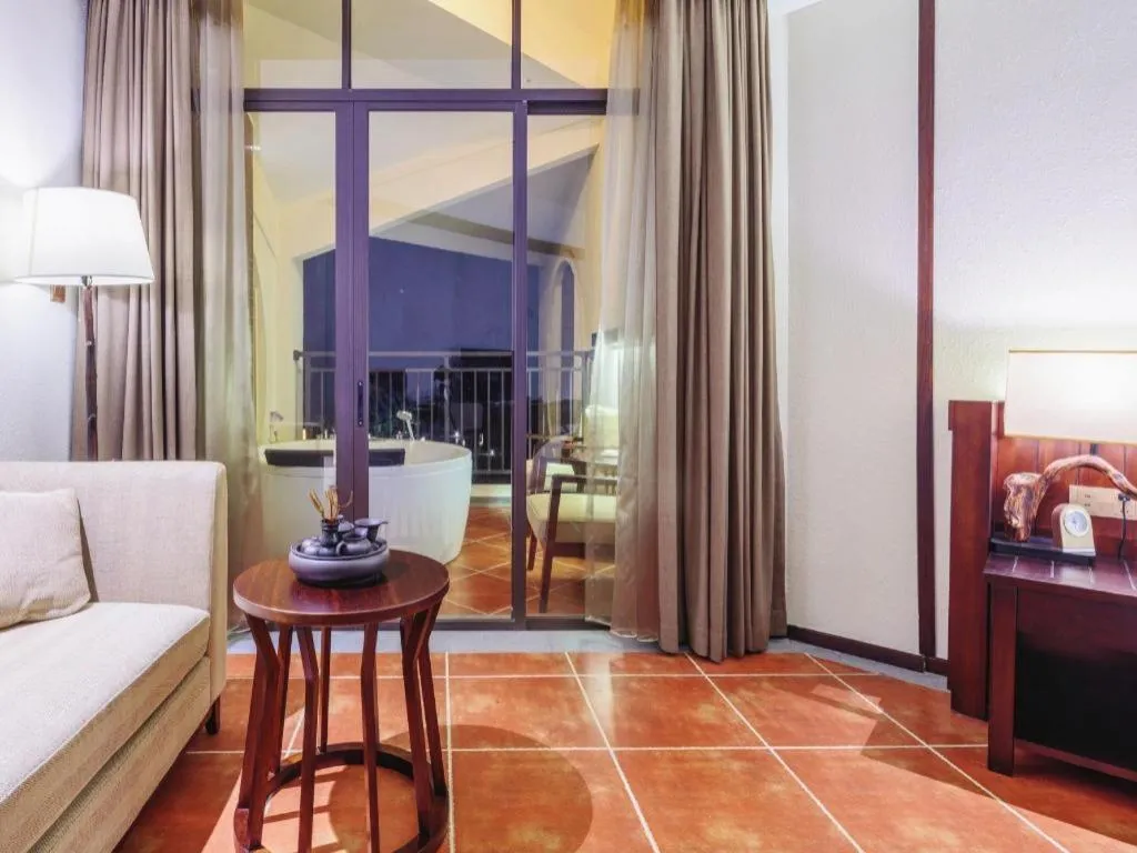 LN Dongfang Hot Spring Resort