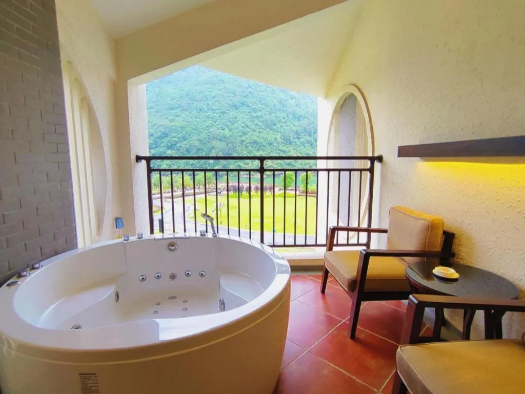 LN Dongfang Hot Spring Resort