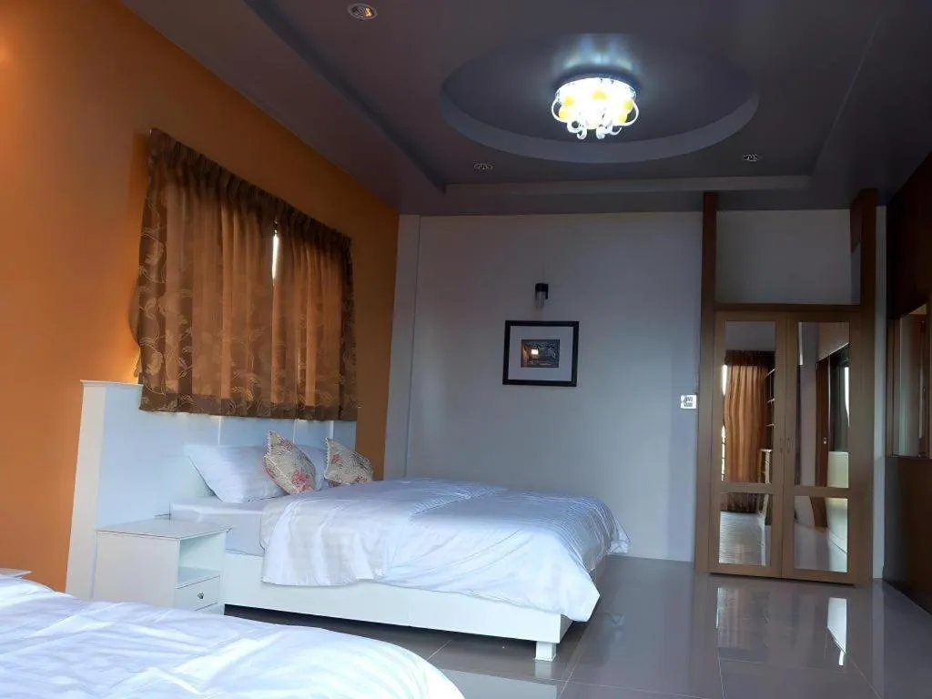 Bed in Waenpetch place Hotel