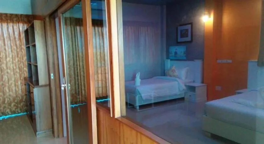 Bed in Waenpetch place Hotel