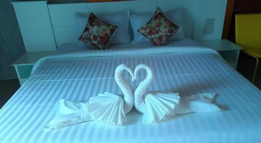 Bed in Waenpetch place Hotel