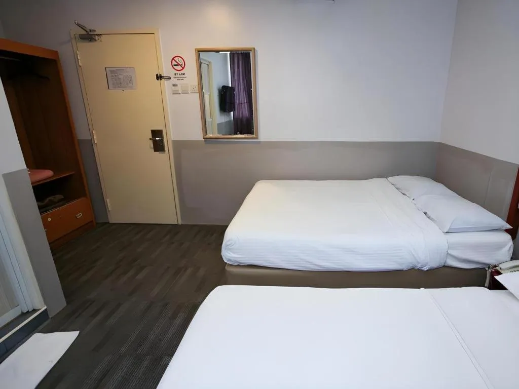 Bed in Hotel 165