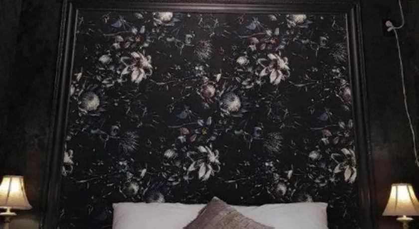 Bed in Hotel Elephant