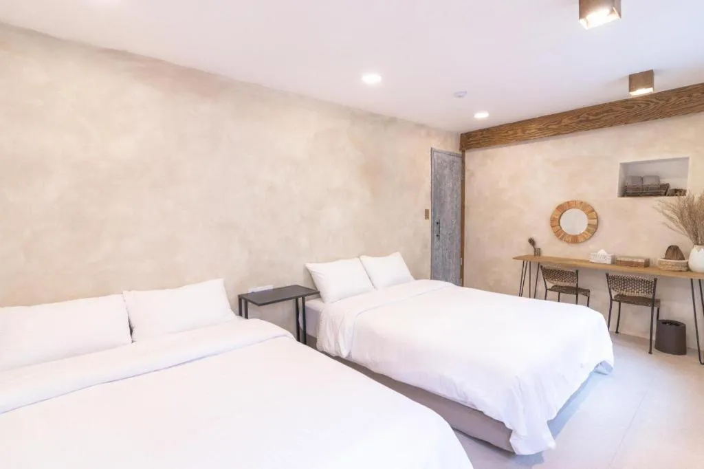 Bed in Hotel Elephant