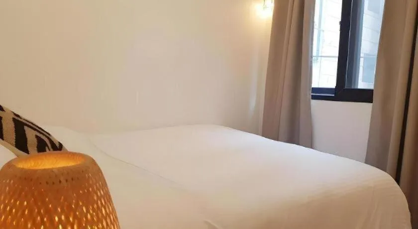 Bed in Hotel Elephant