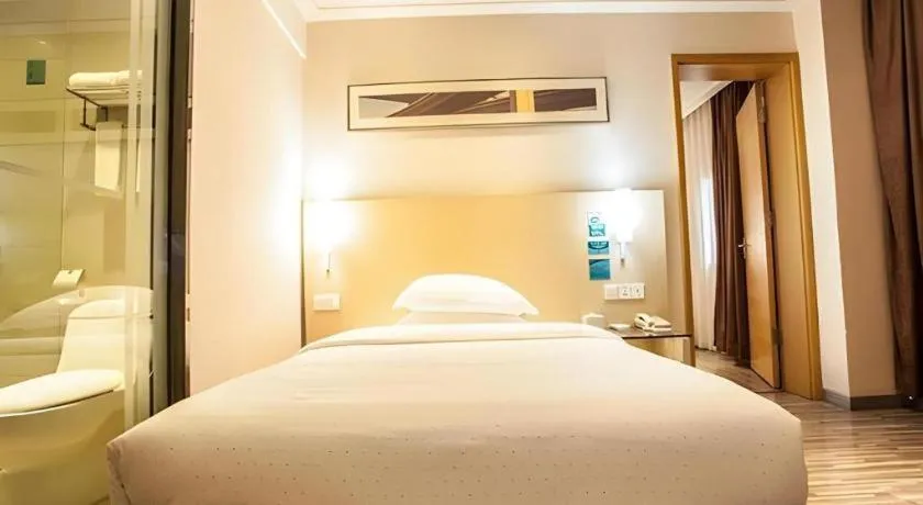 Bed in City Comfort Inn Liuzhou Diwang North Station