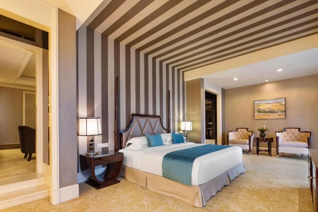 Bed in Country Garden Phoenix Hotel Jurong