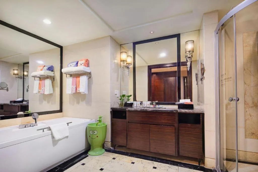 Bed in Country Garden Phoenix Hotel Jurong