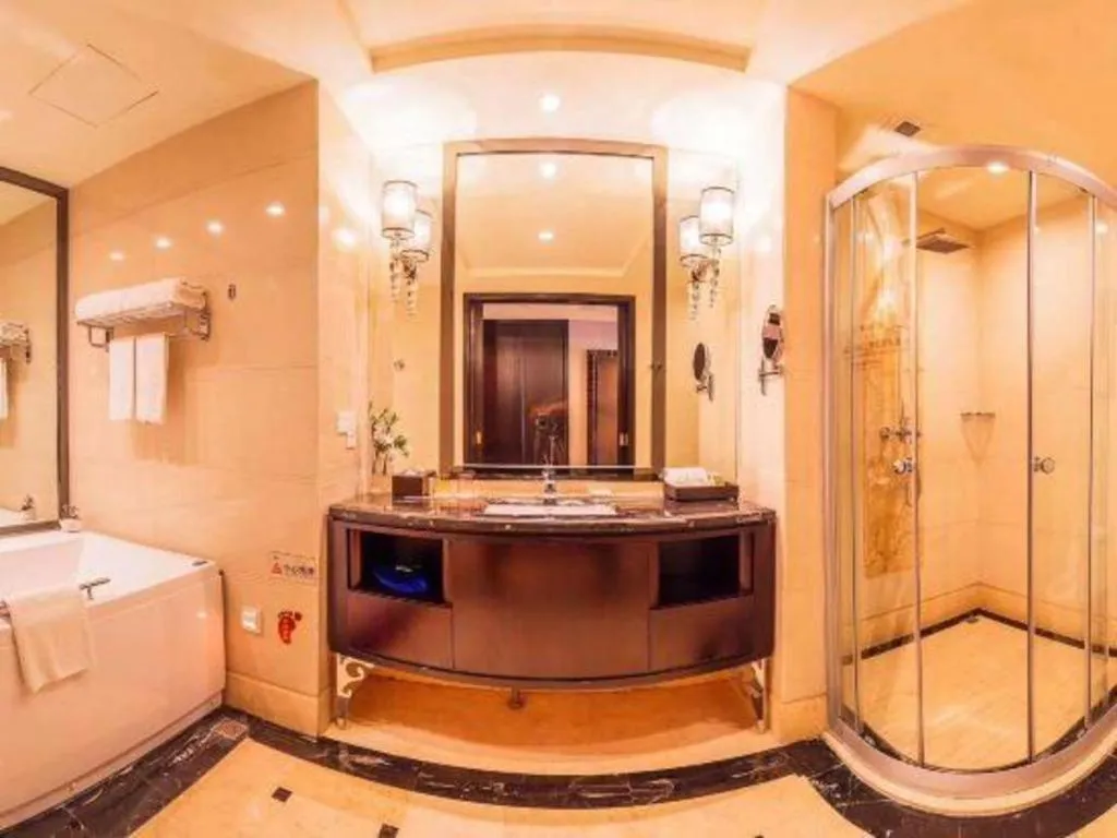 Bed in Country Garden Phoenix Hotel Jurong