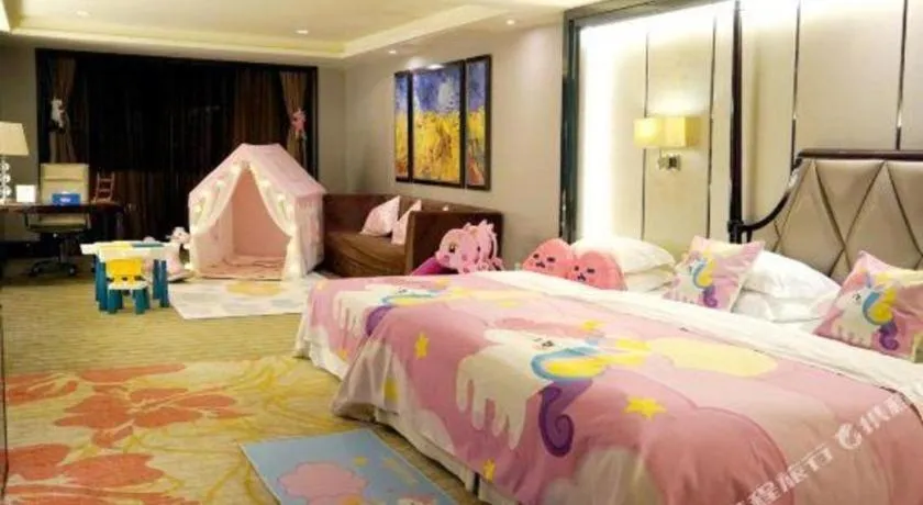 Bed in Country Garden Phoenix Hotel Jurong