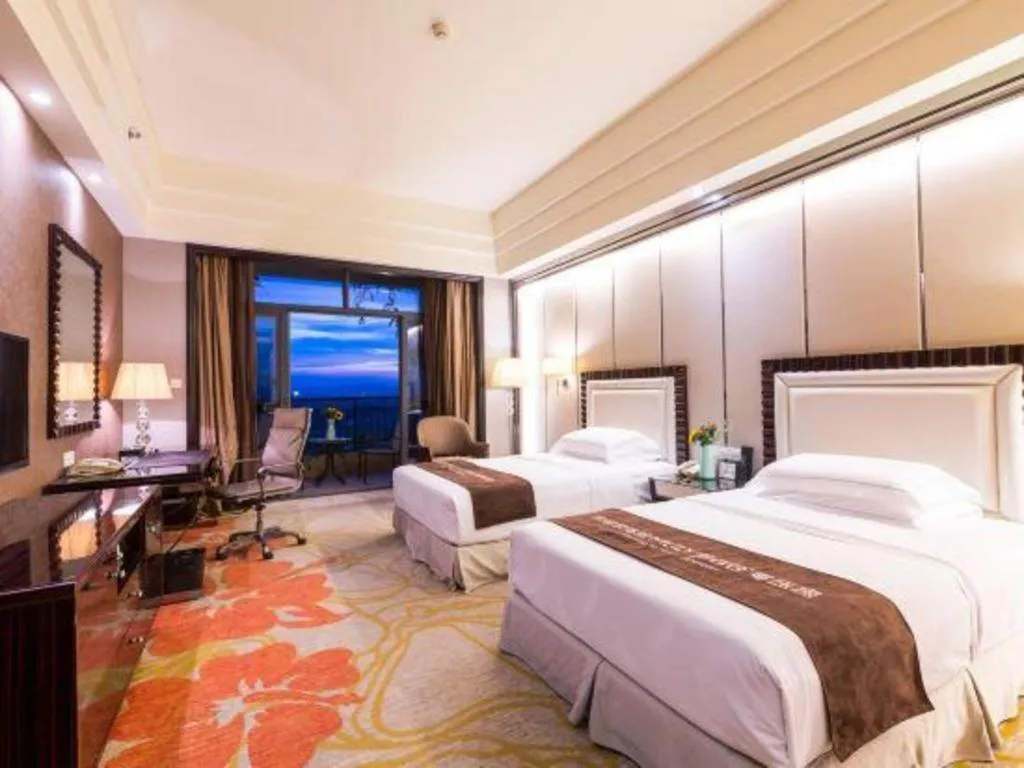 Bed in Country Garden Phoenix Hotel Jurong