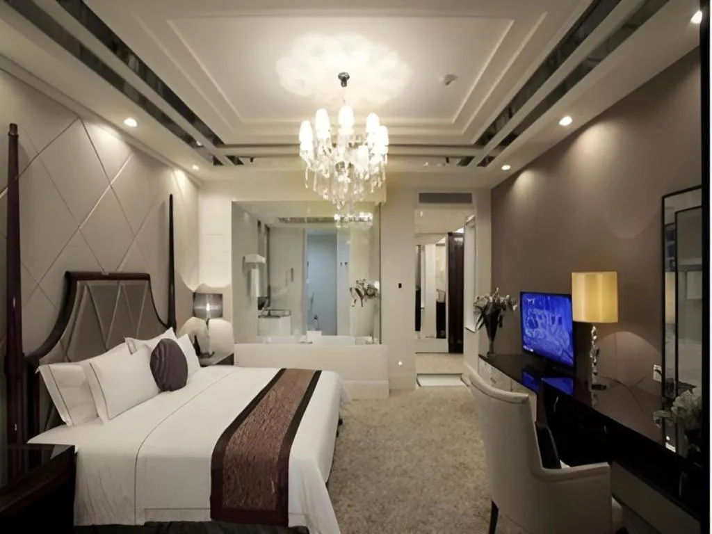 Bed in Country Garden Phoenix Hotel Jurong